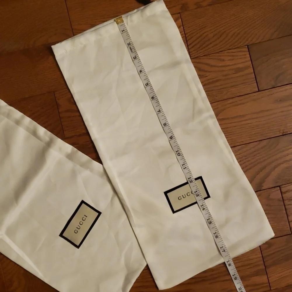 GUCCI dust bags 2 are in this purchase